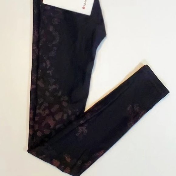 Size 4 - Lululemon Mapped Out High Rise Tight 28" - Picture 3 of 3